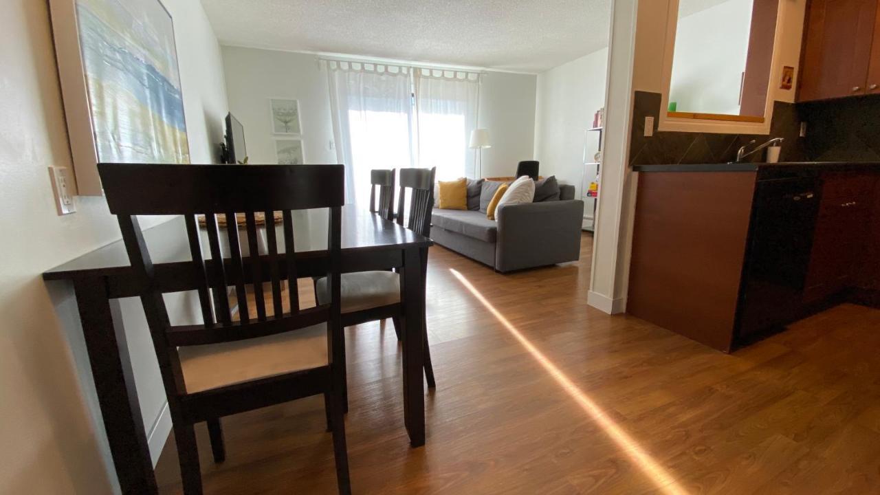 Cozy 2-Bedroom Condo Near Downtown, With Laundry, Parking, Balcony Калгари Экстерьер фото